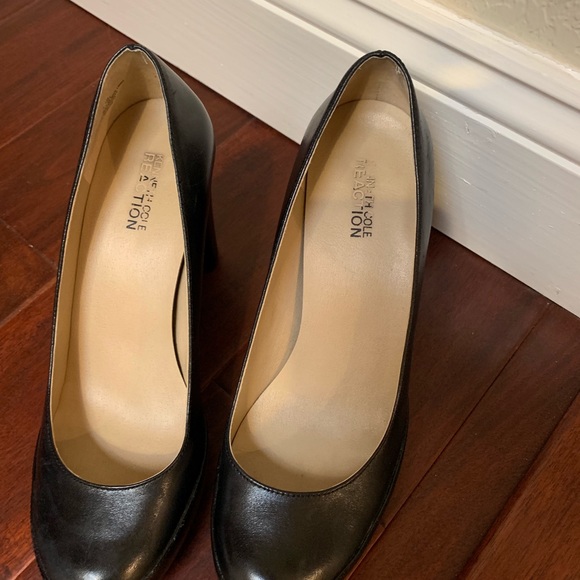🩸BOGO - All $10 items. Kenneth Cole platform pumps - Picture 5 of 6